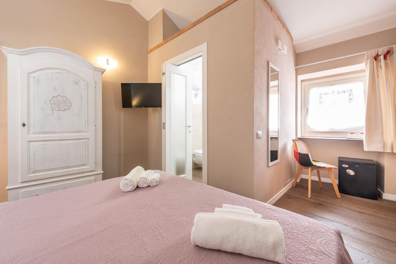 Promenade Boutique Rooms - City Centre Cagliari Eksteriør bilde