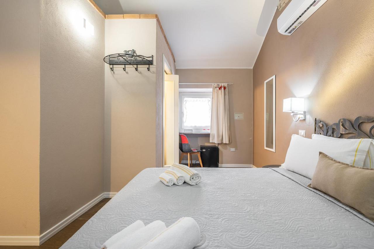 Promenade Boutique Rooms - City Centre Cagliari Eksteriør bilde